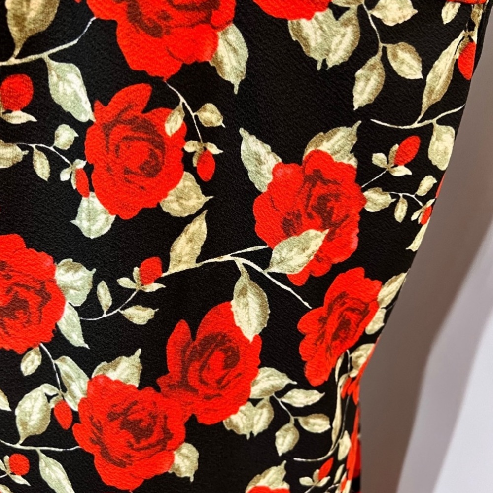 🆕 ROSE FLORAL PRINT DRESS - Picture 4 of 4